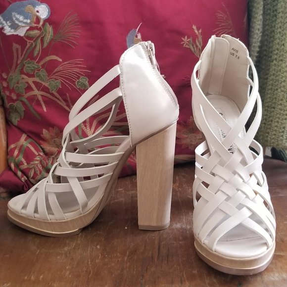 Leila Stone strappy high-heeled sandals - Picture 1 of 1